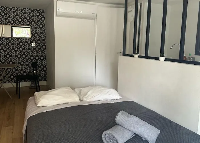 Beau Au Pied De La Cidatelle Apartmán *