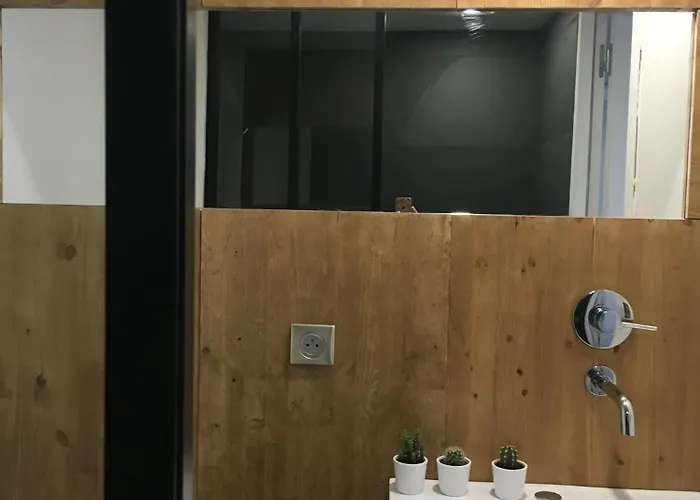 Appartement Beau Au Pied De La Cidatelle *